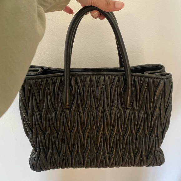 Miu Miu medium size shoulder bag - Picture 3 of 8